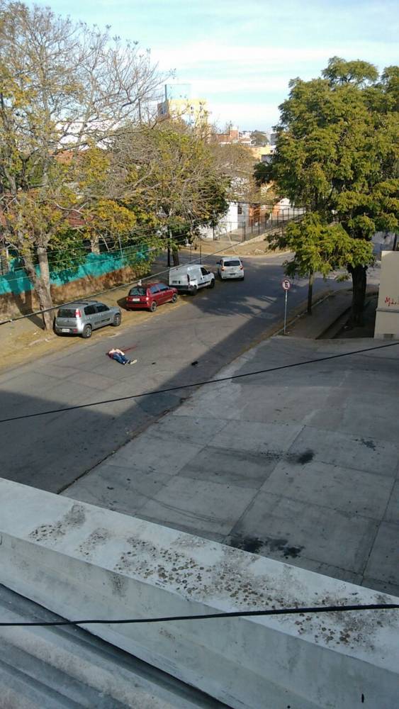 Vídeo
mostra morte de policial militar em abordagem em Porto Alegre - foto 5