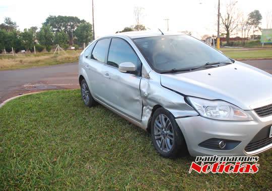 Acidente com danos materiais no trevo da Pica Pau em Três de Maio - foto 6