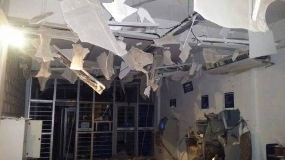 Criminosos explodem agência do Banrisul e morrem em Viamão - foto 3