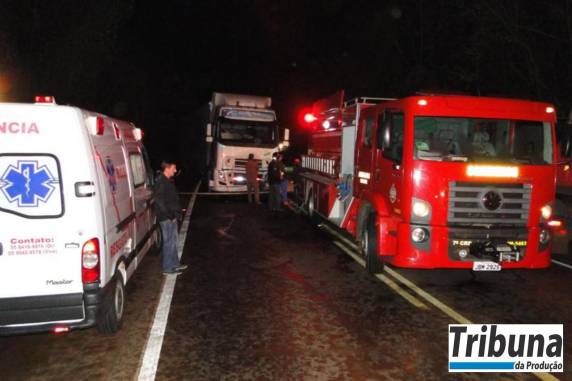 Palmeirense morre após colidir veículo em carreta - foto 5