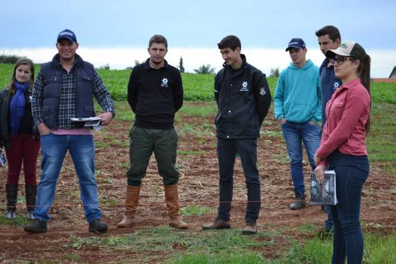 Acadêmicos promovem Dia de Campo de Forrageiras de Inverno - foto 2