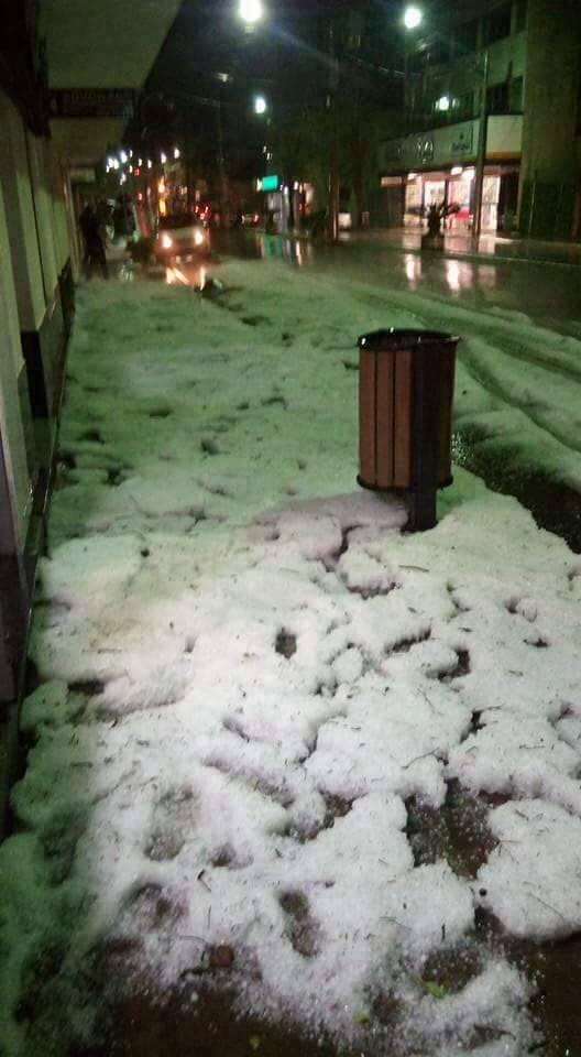 Temporal com granizo causa estragos no Interior do Estado - foto 2