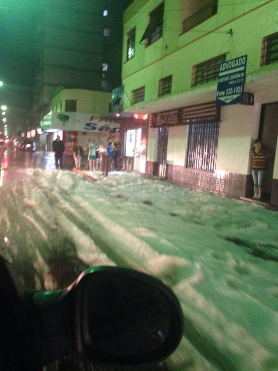 Temporal com granizo causa estragos no Interior do Estado - foto 5