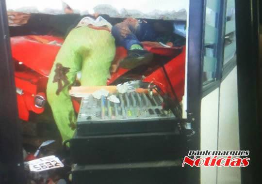 Veículo invade prédio de mercado em Panambi deixa uma pessoa morta e outras três feridas - foto 4