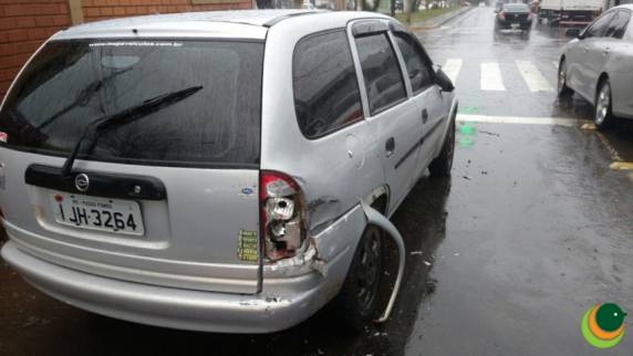 Caminhão sem freios causa engavetamento em Passo Fundo - foto 4