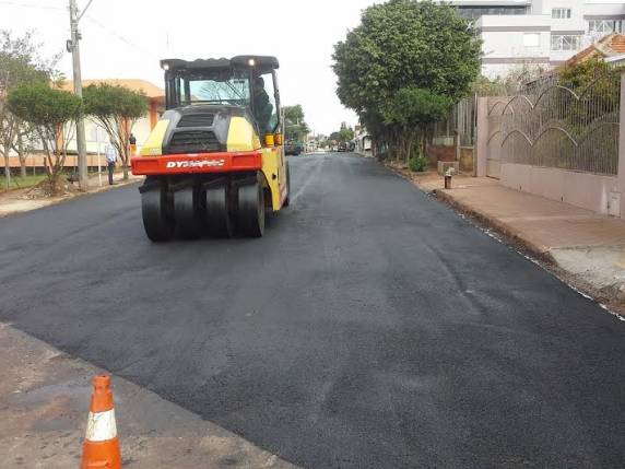 Motoristas devem ficar atentos ao bloqueio de ruas em função das obras de recuperação da pavimentação asfáltica
