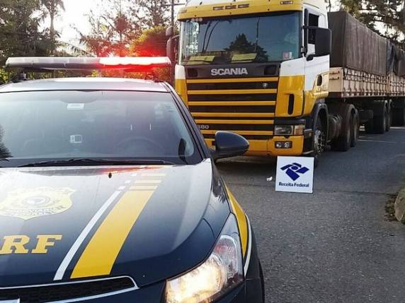 Apreensão feita pela PRF e Receita Federal ocorreu em Joinville