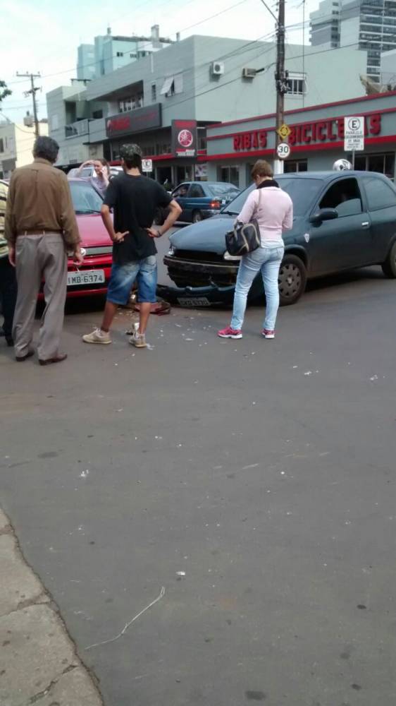 Acidente com danos materiais no centro de Ijuí - foto 4