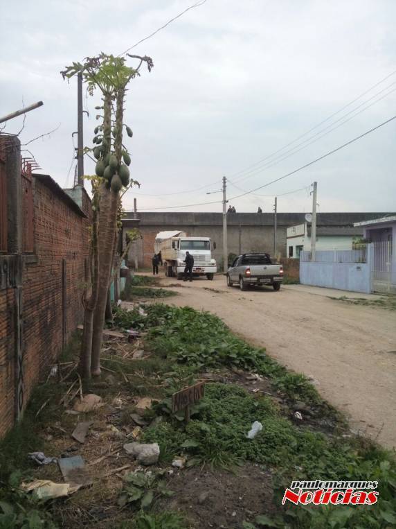 Caminhão derruba muro e presos fogem da Penitenciária de Pelotas - foto 2
