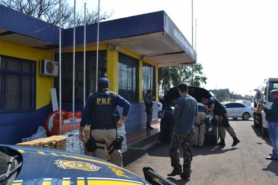 PRF apreende mais de 600 kg de maconha em Seberi - foto 3