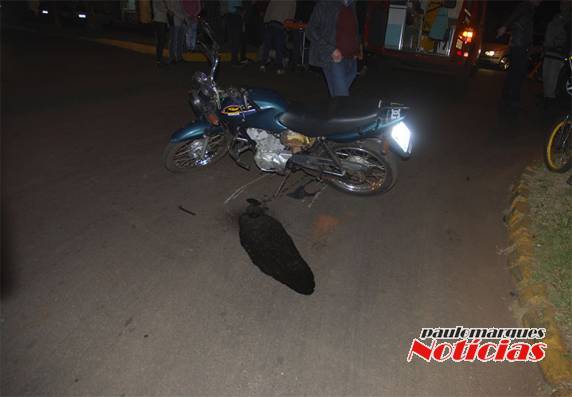 Motorista foge mas a
placa do veículo fica no local do acidente que deixou uma jovem ferida; VEJA VÍDEO - foto 2