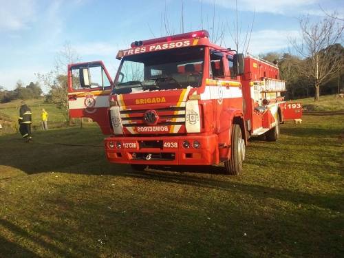 Incêndio destruiu casa na localidade de Lajeado Grande, no interior de Crissiumal - foto 3