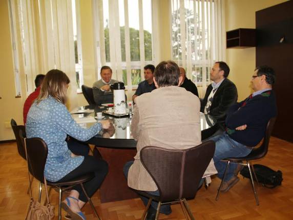 Executivo se reúne com comitiva para tratar
sobre traumatologia do HSVP - foto 3