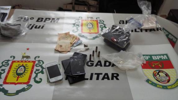 Polícia cumpre mandados contra o tráfico em Santo Ângelo, Ijuí, Santa Rosa e Horizontina; VEJA VÍDEO - foto 3