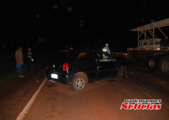 Colisão frontal de carro e van de estudantes deixa dois feridos em Três de Maio - foto 6