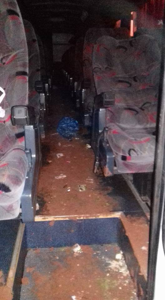 Ônibus é assaltado e passageiros são
presos em bagageiro na BR-386 - foto 2