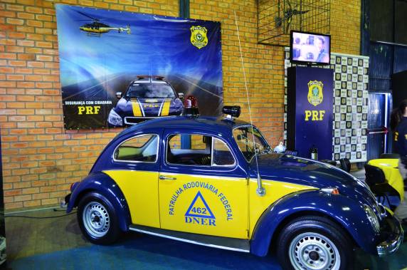 PRF
participa do 7° Encontro de Carros Antigos e Clássicos em Sarandi - foto 4