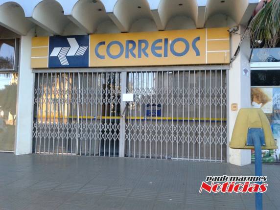 Ladrões arrombam a Agência dos Correios de Três de
Maio - foto 2