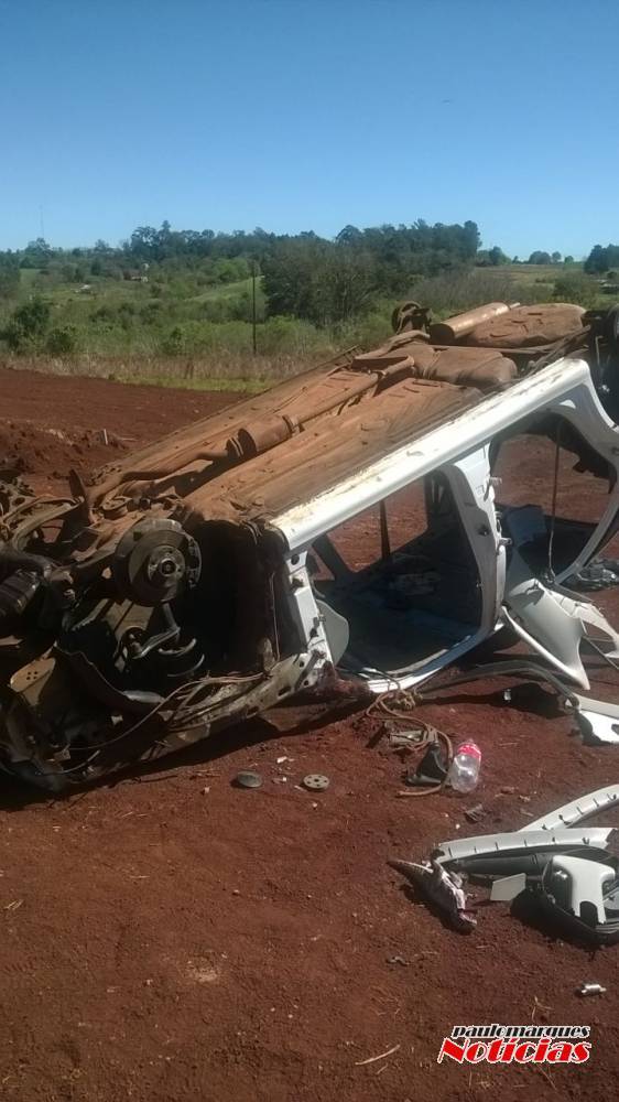 Carro furtado no final de semana em Ijuí é encontrado depenado - foto 2