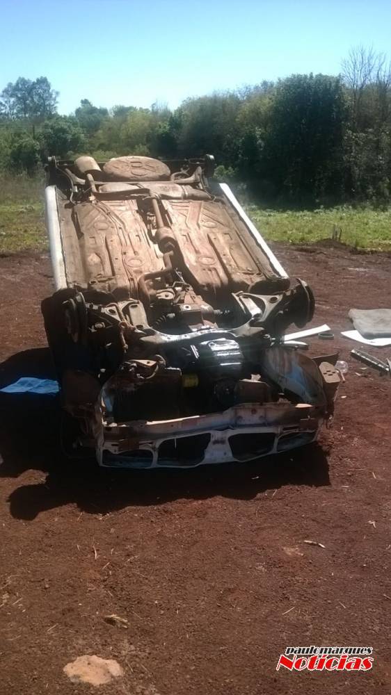 Carro furtado no final de semana em Ijuí é encontrado depenado - foto 3