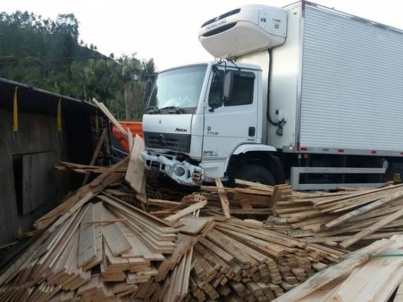 Vítima sem carteira de motorista dirigia carro com documentos vencidos