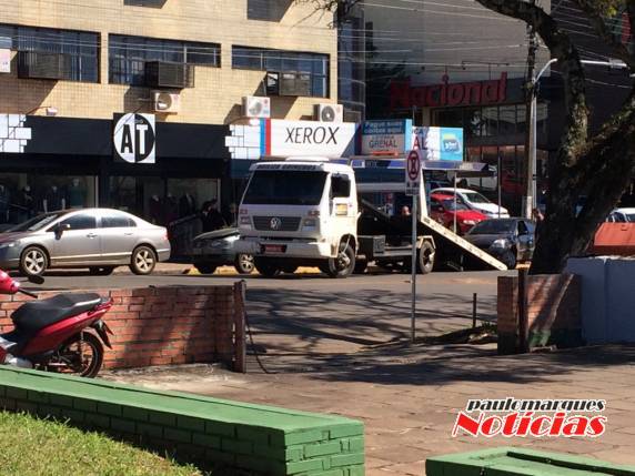 Colisão com danos materiais
no centro de Ijuí - foto 5