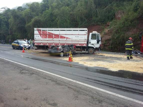Acidente deixa três mortos na BR 386 - foto 4