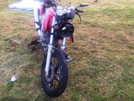 Acidente aconteceu na manhã 

deste sábado (27)