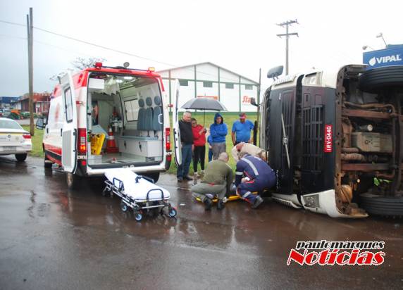 Veículo contornava o trevo em direção a Santa Rosa