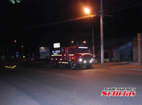 Bombeiros controlam principio de incêndio em casa de eventos, em Três de Maio - foto 2
