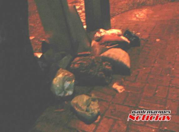 Moradores reclamam de descarte irregular na rua São Roque - foto 3