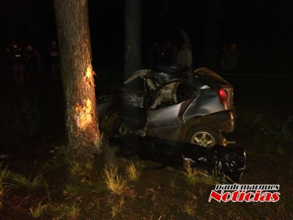 Saída de pista deixa um jovem de 16 anos morto na RS-307 em Cândido Godói - foto 2