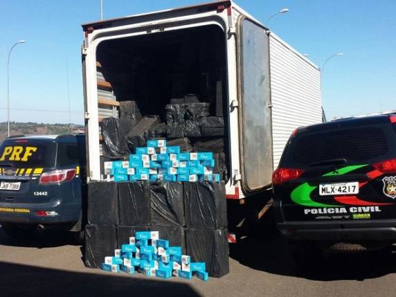 Motorista foi conduzido à PF e vai responder por contrabando e receptação
