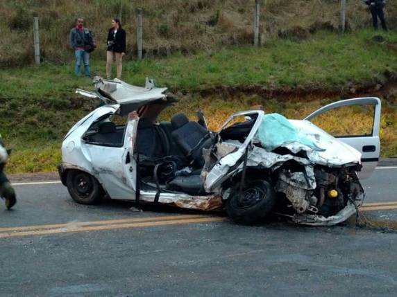 Terceira vítima morre após batida entre
três veículos em Lages - foto 2