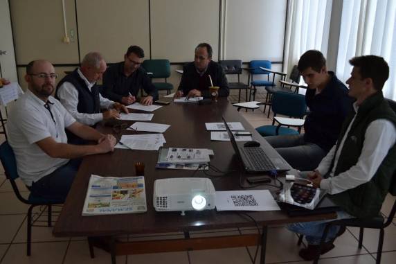 Instituição vem prestando serviços à Associação Comercial e Industrial para reformulação do Promocional Três de Maio é Show, desenvolvimento de sistema e oferta de 

capacitações