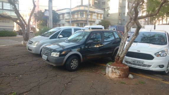 Acidente envolve cinco veículos no centro de Passo Fundo - foto 2