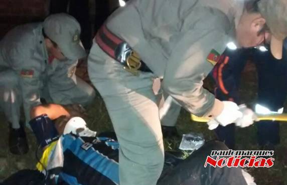 Motociclista teve ferimentos graves vítima de acidente em Ijuí - foto 5