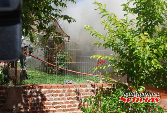 Incêndio destrói residência em Três de Maio; VEJA VIDEO - foto 6