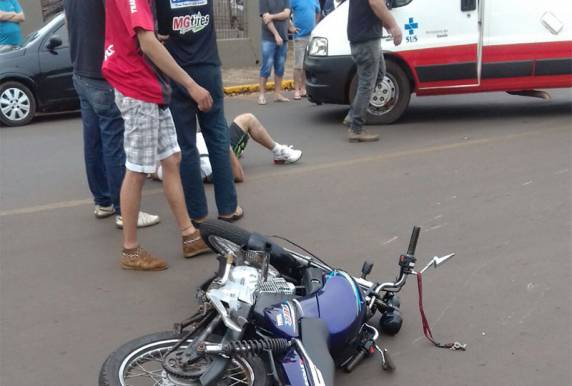Motociclista fica ferido numa colisão no centro de Ijuí - foto 3