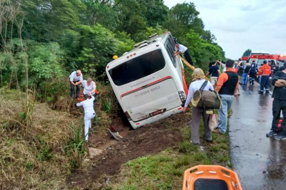 Acidente aconteceu no quilômetro 84 da rodovia, logo após a praça de pedágio de Venâncio Aires