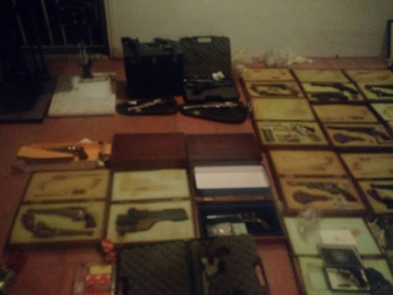 BM apreende dezenas de armas em residência abandonada em Porto Alegre - foto 2