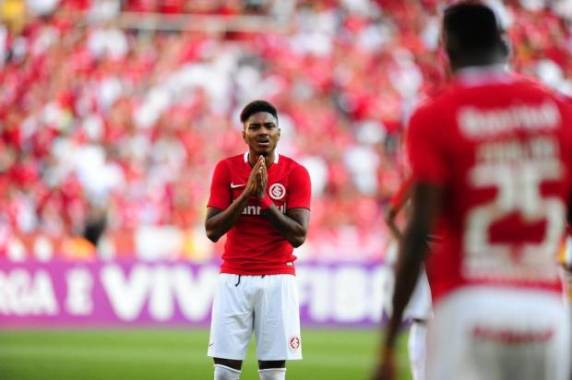 Equipe de Celso Roth está a apenas dois pontos do Z-4