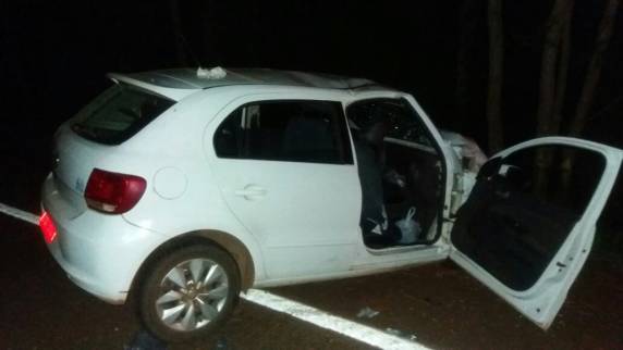 Motorista de veículo táxi de Santo Ângelo perde controle e colide contra árvores na BR 392 - foto 3