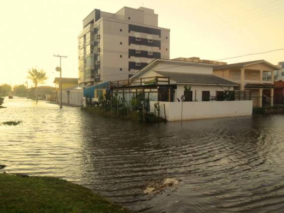 Município registrou danos como alagamentos e destruição de 

passarelas