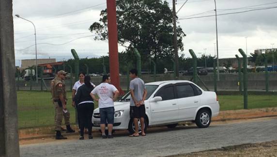 Ciclista é atropelada por veículo na marginal da BR-101 em Tijucas - foto 3
