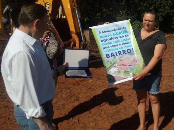 Comunidade do bairro Guaíra homenageia prefeito Casali - foto 2