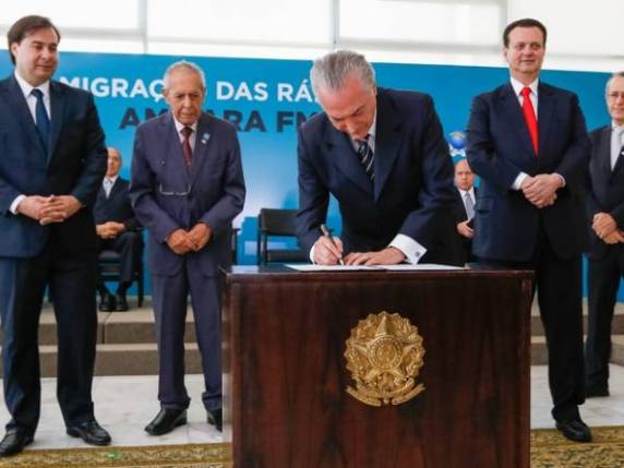 Segundo 

governo, rádios FM tem maior qualidade e menor custo de operação