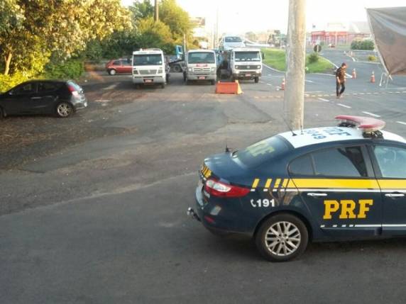 Mais de 1,8 mil veículos foram flagrados acima do limite de velocidade