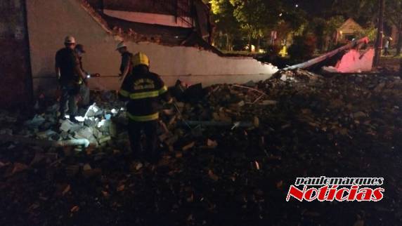 Prédio desaba no centro de Santo Ângelo - foto 3