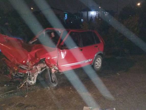 Carro capotou após colidir contra um muro e arremessar 

motorista no RS